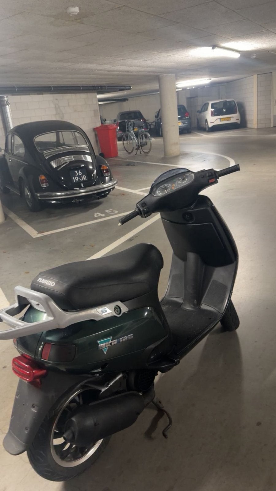 Skipper 172 cc met duitsten papieren en vespa velgen, Fietsen en Brommers, Ophalen, Zo goed als nieuw