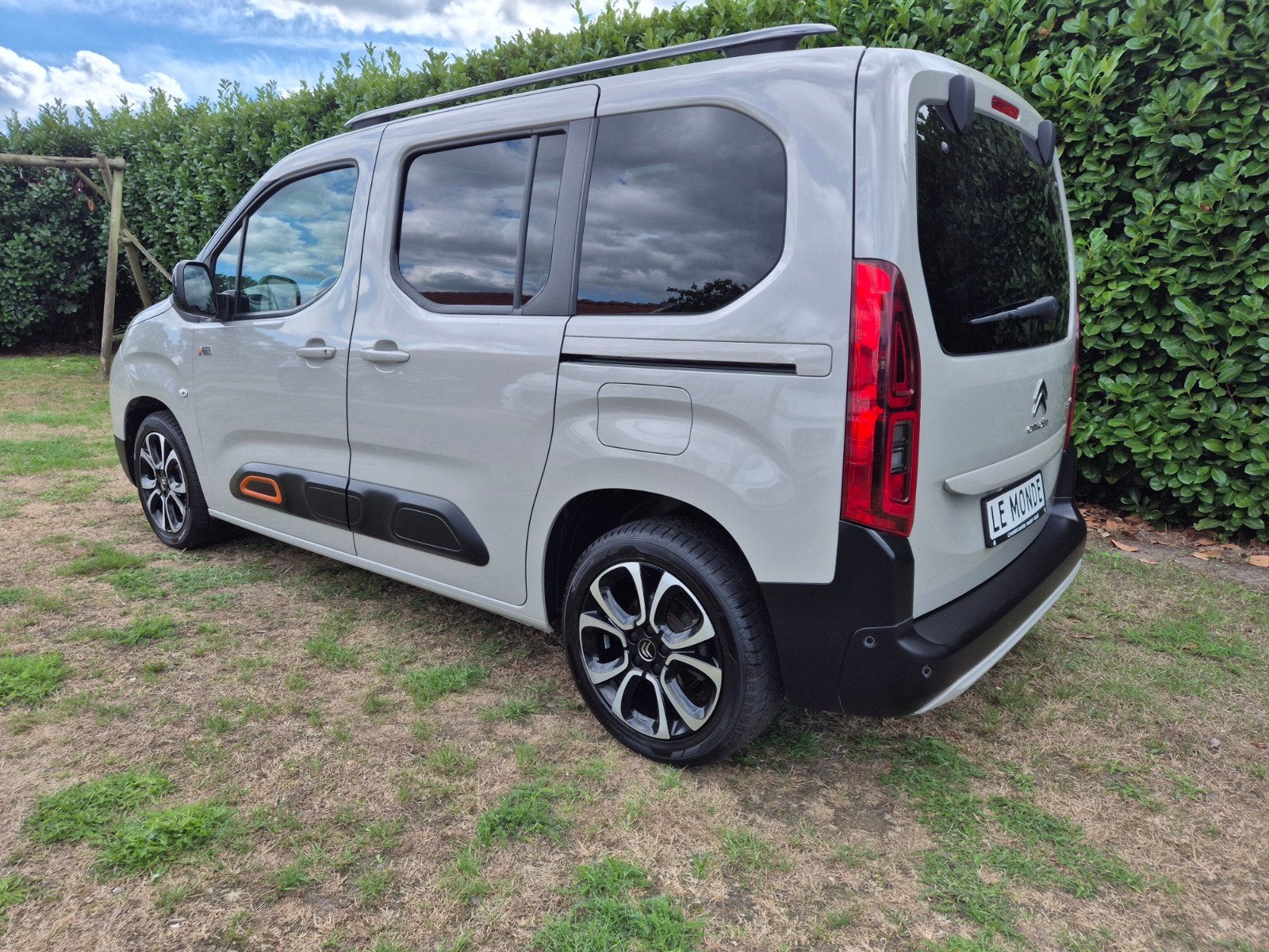 Citroën Berlingo XTR Multivan 1.2 110PK 5 pers. 1e eig 2020, Achat, Euro 6, Entreprise, Boîte manuelle