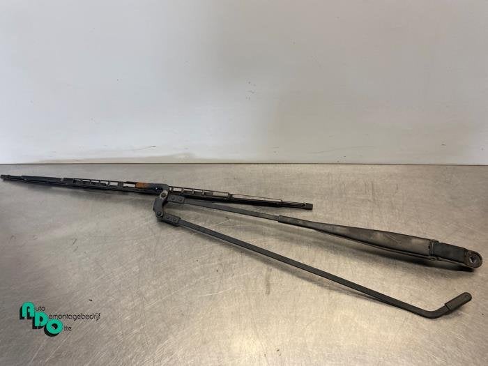 Ruitenwisserarm voor van een Peugeot 107 (107 05-), Gebruikt, -, -, Ophalen of Verzenden