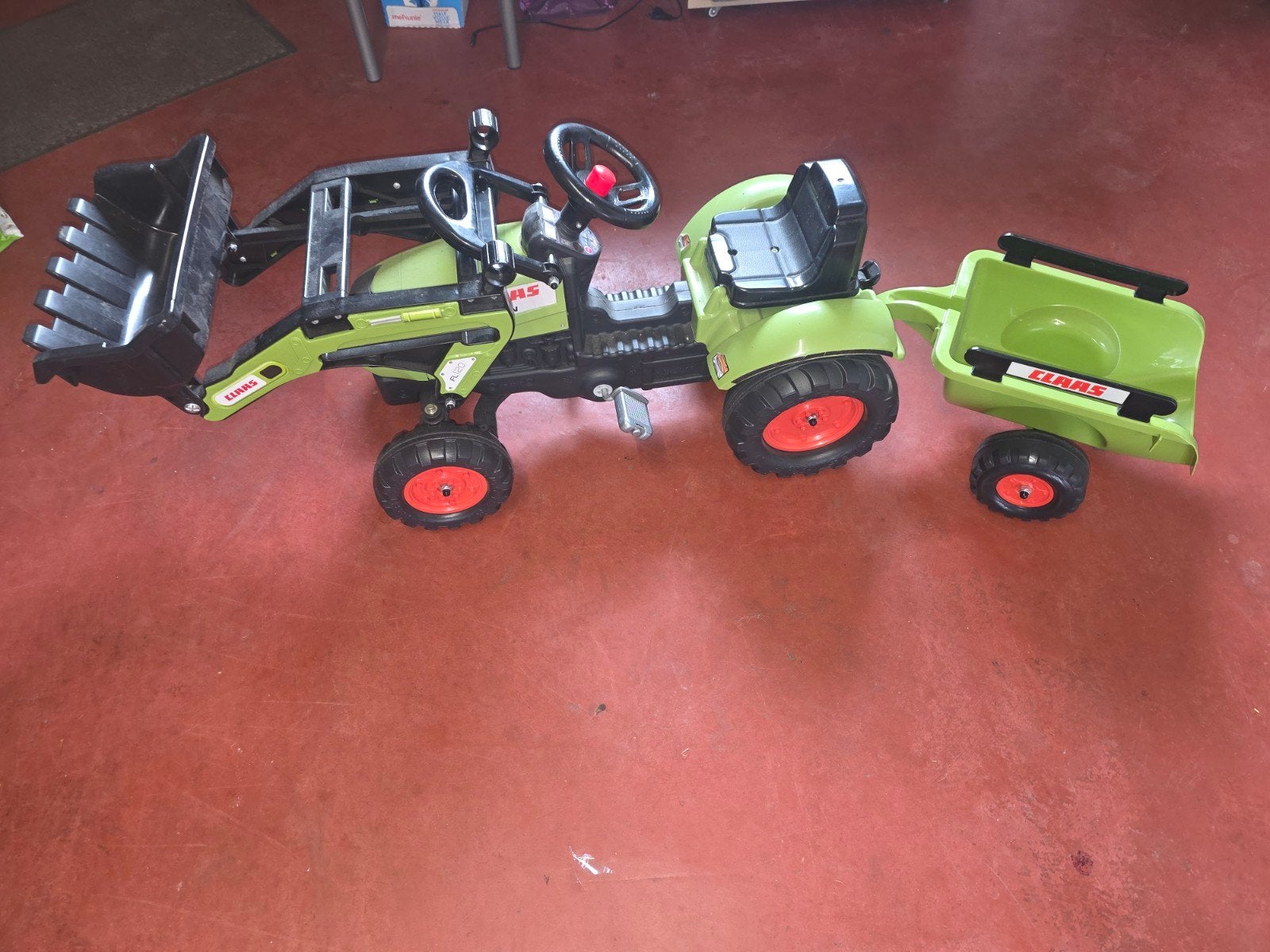 Tractor met kar Claas, Enlèvement, Utilisé