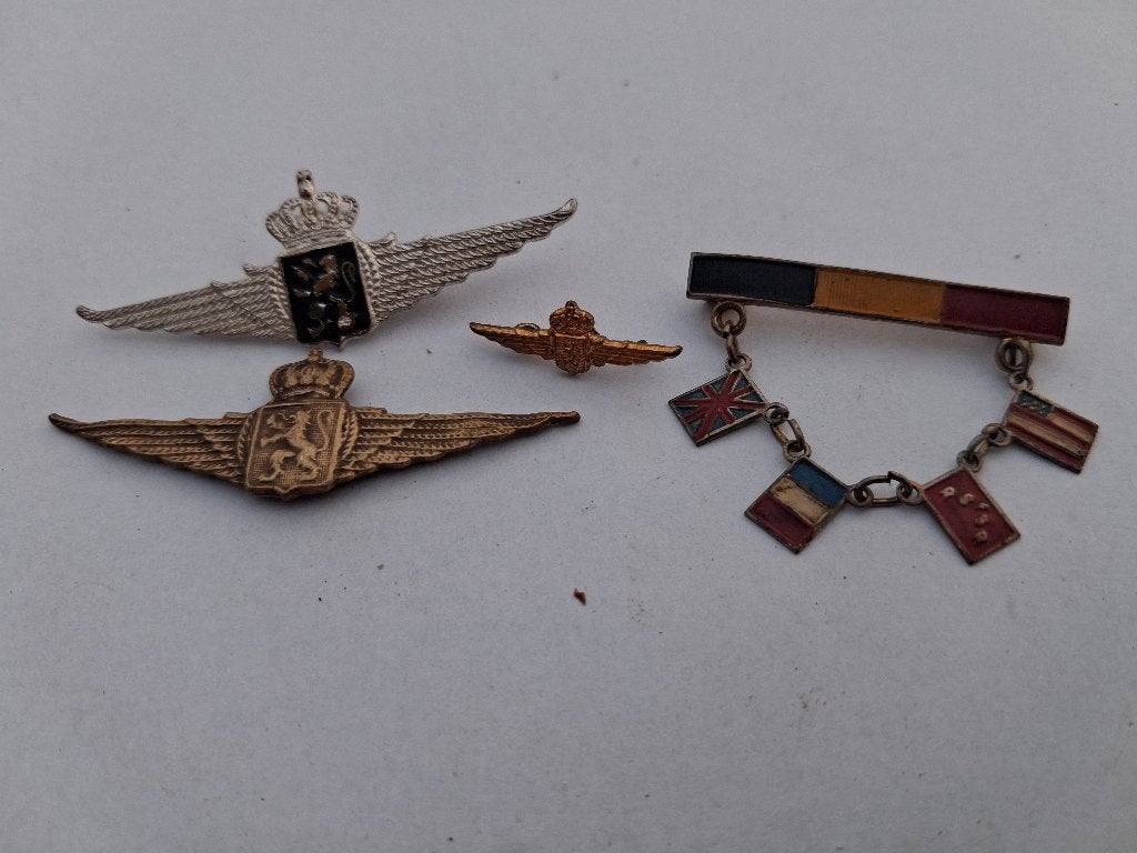 Lot militaire, Envoi, Autres, Ruban, Médaille ou Ailes