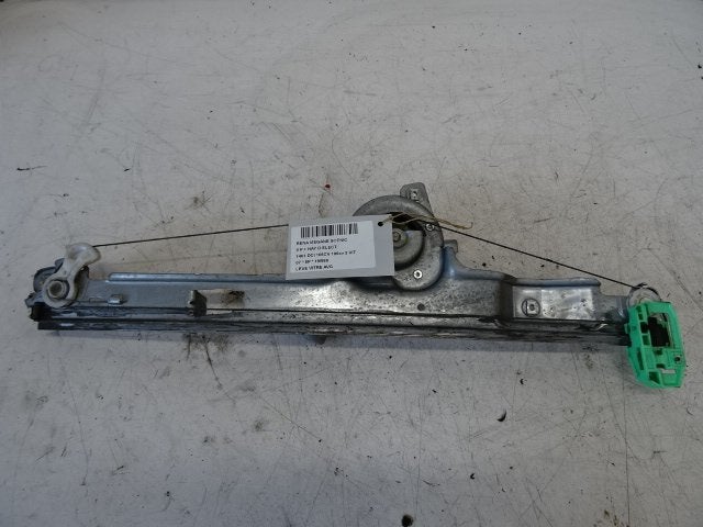 VITRE MECANISME AVANT GAUCHE Renault Scénic II (JM), Renault, Utilisé, Peter-Huppertz-Straße 5
51063  Köln, DE, Dialog.deutschland@renault.de