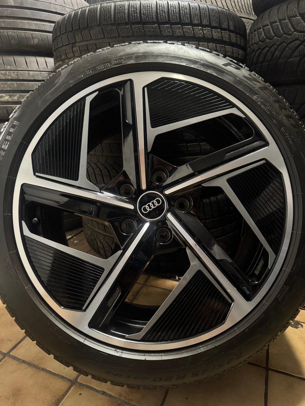 PACK JANTES AUDI E-TRON GT / RS E-TRON GT – 20” – PIRELLI, Autos : Pièces & Accessoires, Pneus hiver, Pneu(s), Enlèvement, 20 pouces