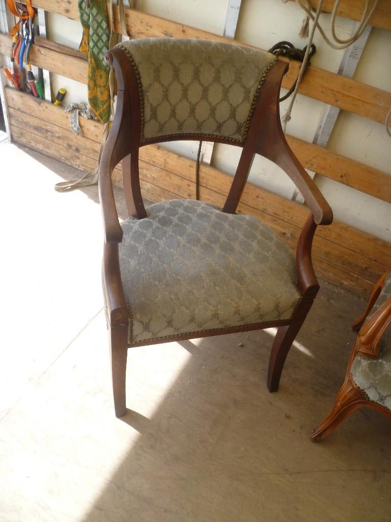 OUDE MACHONIEHOUTEN BUREAU STOEL, Ophalen