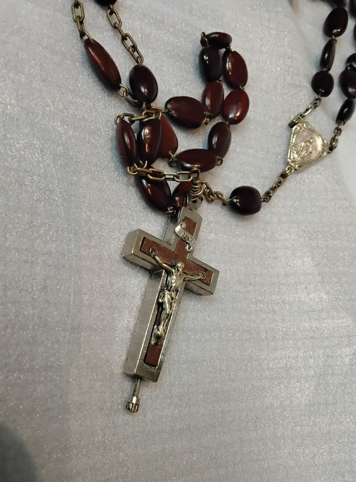 Rosaire ancien avec crucifix reliquaire Roma 1900, Enlèvement ou Envoi