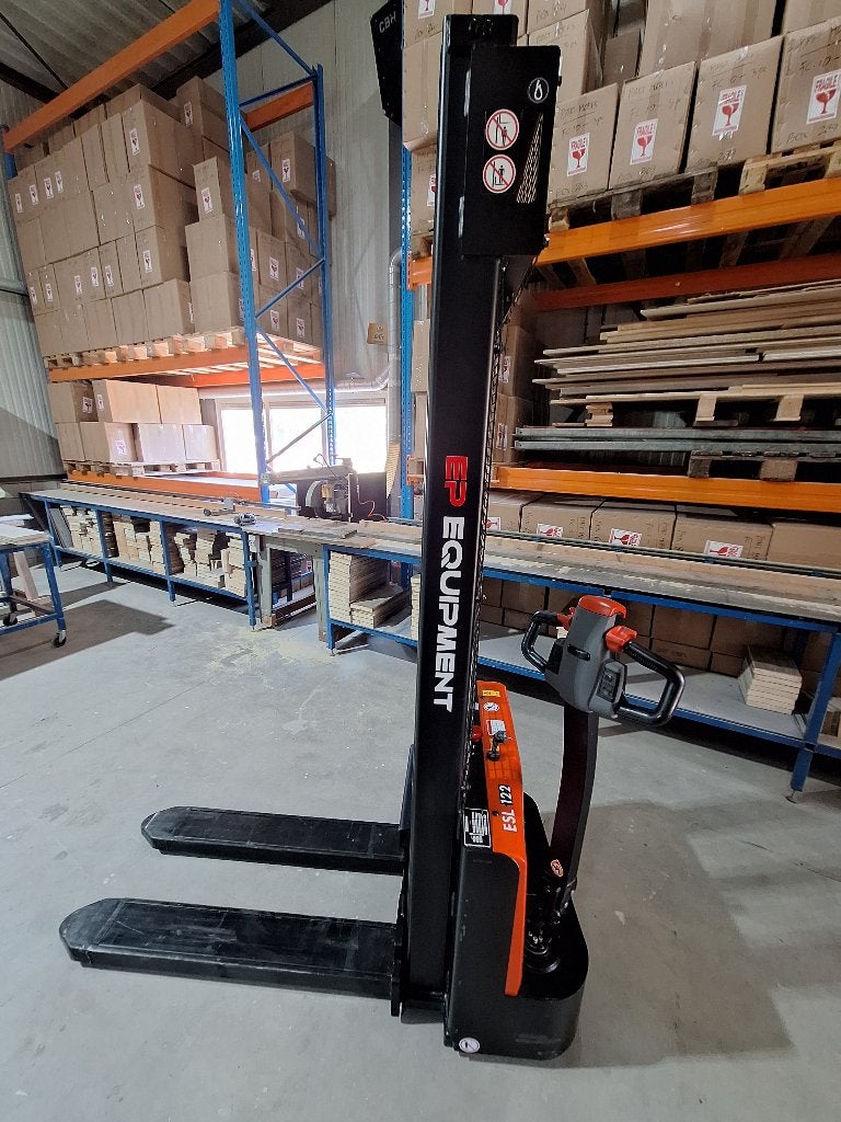 EP ESL122 Elektrische Stapelaar 1200KG - Slechts 28 Uur, Articles professionnels, Machines & Construction | Chariots élévateurs & Transport interne
