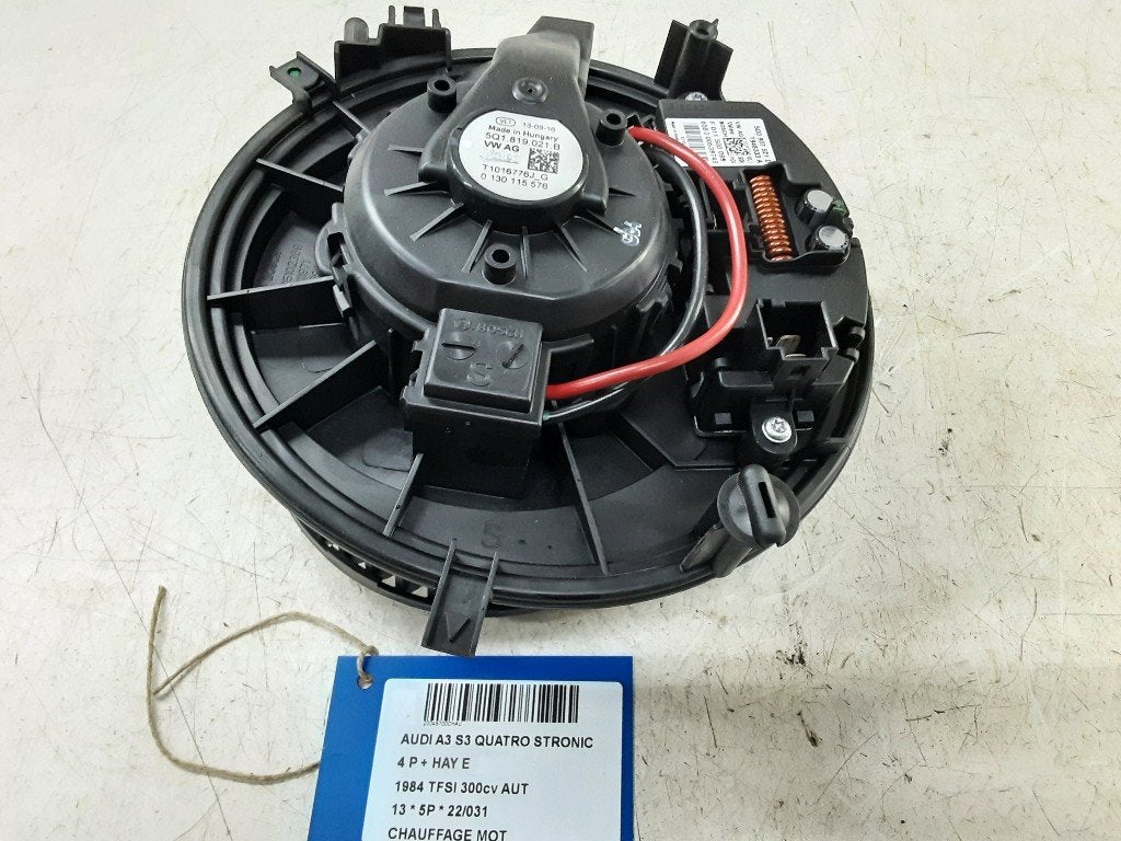 RADIATEUR MOTEUR Audi S3 Sportback (8VA / 8VF) (5Q1819021B), Autos : Pièces & Accessoires, Auto-Union-Straße  1,
85057  Ingolstadt, DE