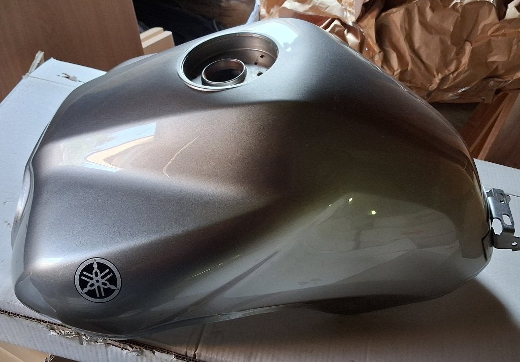 Reservoir Yamaha Fazer 600 de 2006, Motos, Enlèvement, Utilisé