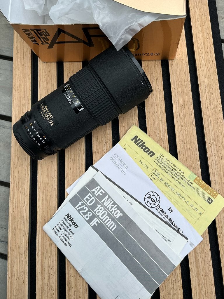 Nikon 180 mm AF 2.8ED, Autofocus, 180 mm, Nikon, Zo goed als nieuw