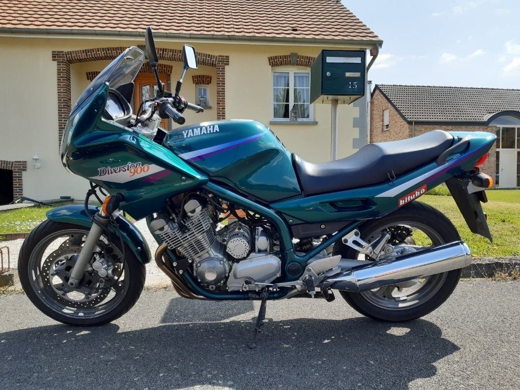 YAMAHA 900 Diversion, Cardan-aandrijving, Occasion, 4 cilinders, Motorrijbewijs A
