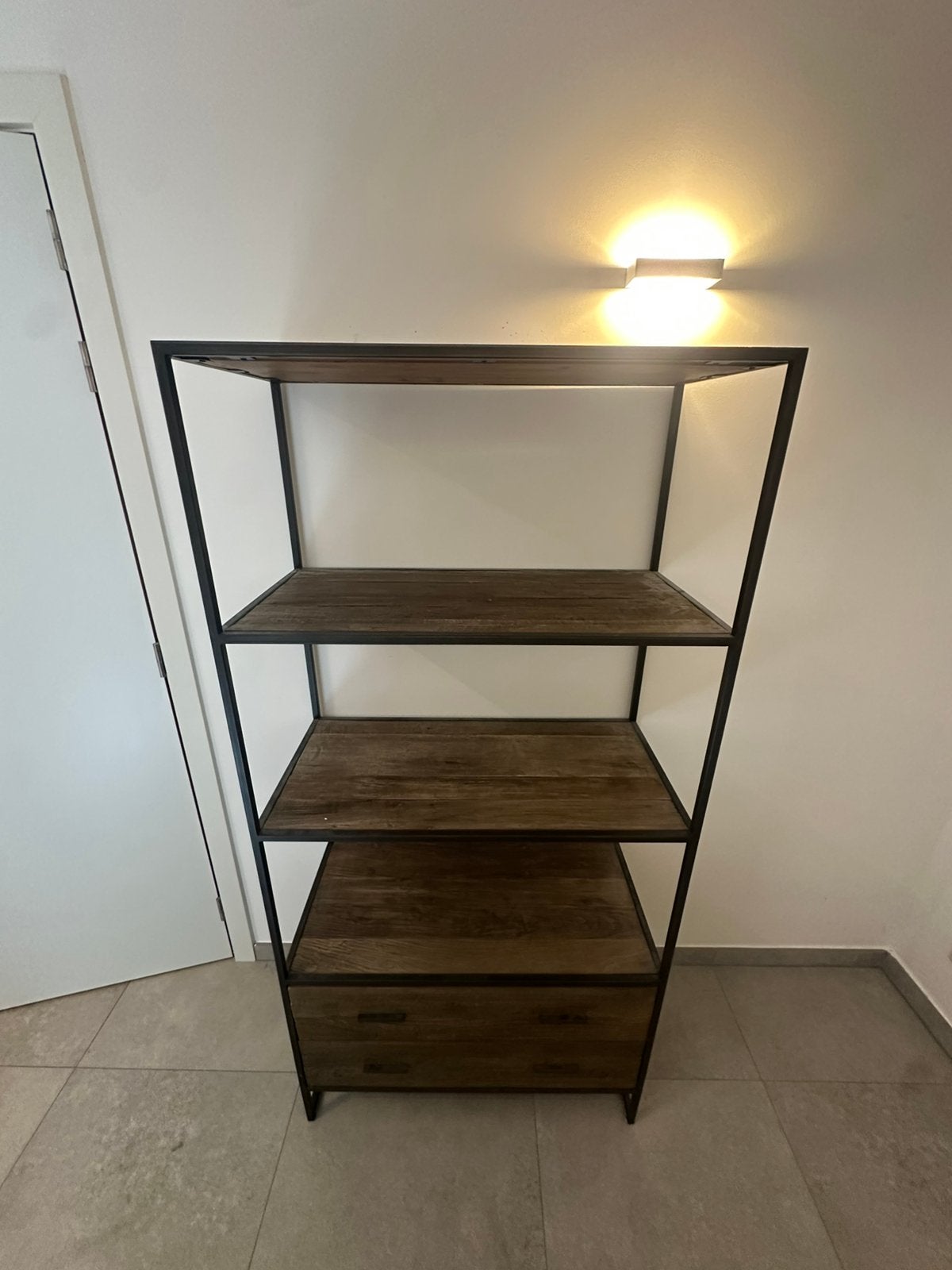 Kast, Enlèvement, Utilisé