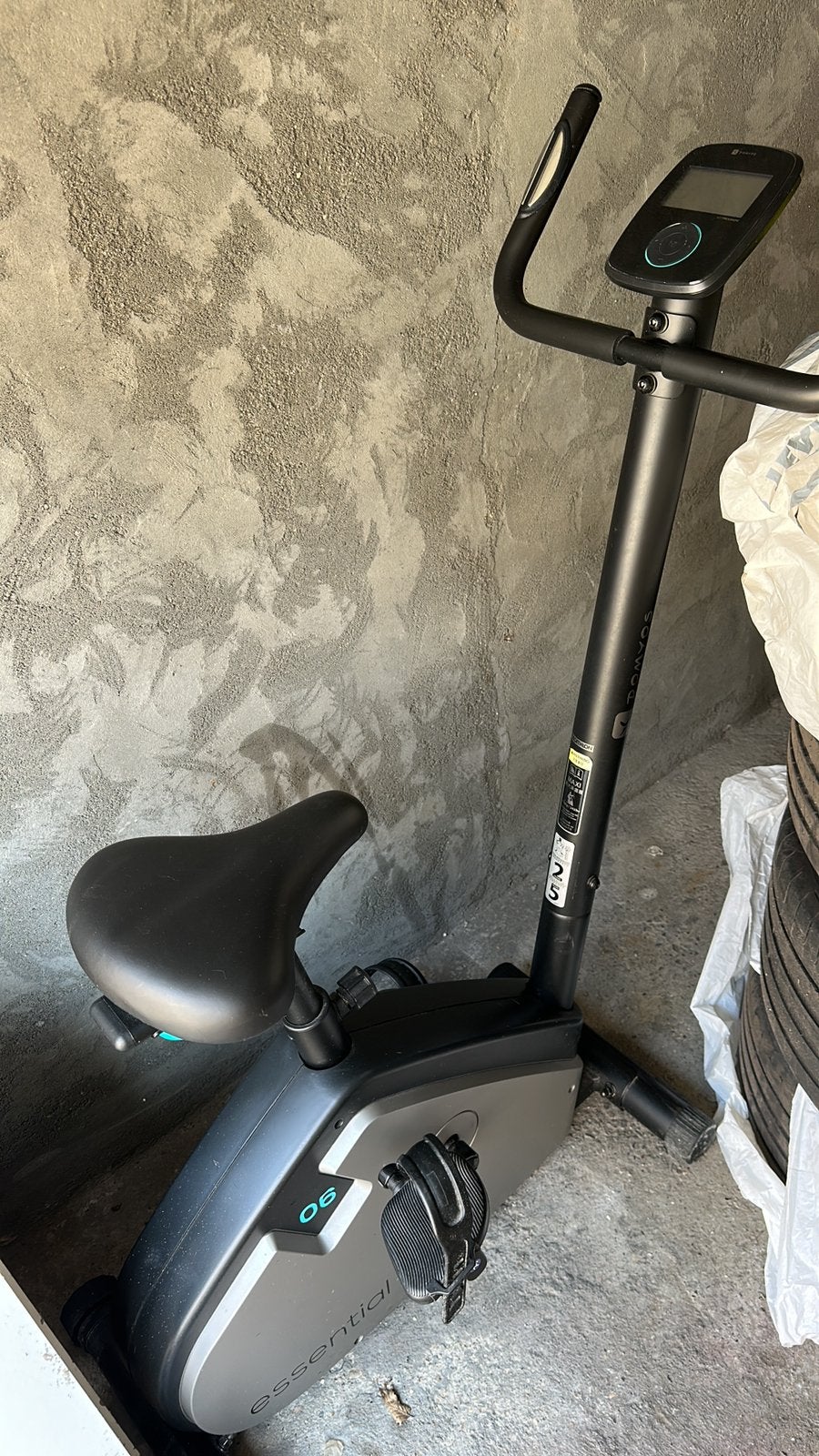 Domyos essential 06 hometrainer, Sport en Fitness, Ophalen, Zo goed als nieuw, Hometrainer
