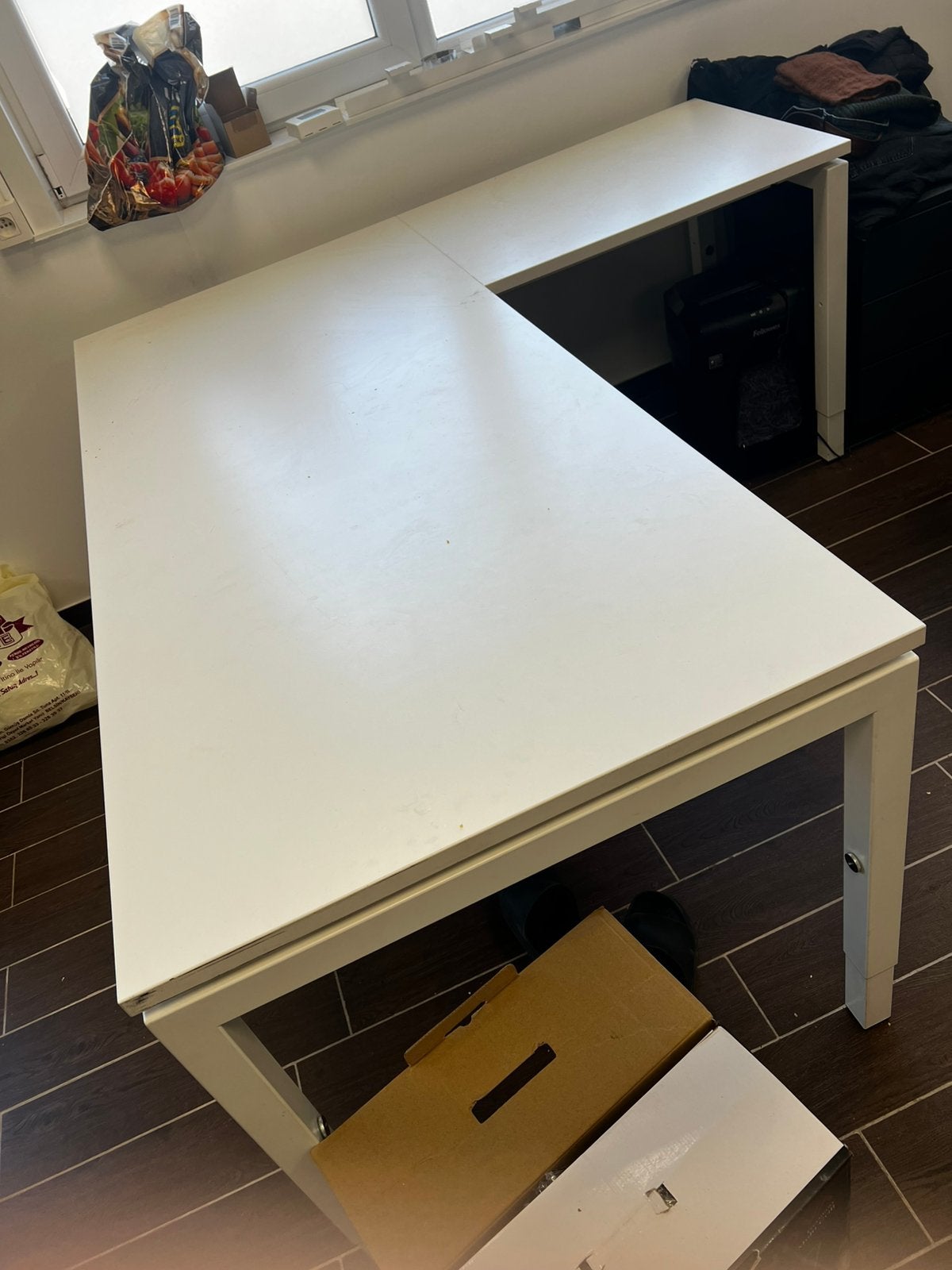 Bureautafel 2 modellen, Ophalen, Zo goed als nieuw