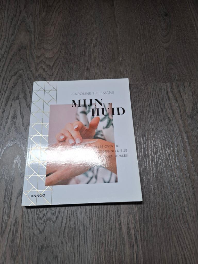 Caroline Thilemans - Mijn huid, Livres, Mode, Enlèvement ou Envoi, Caroline Thilemans