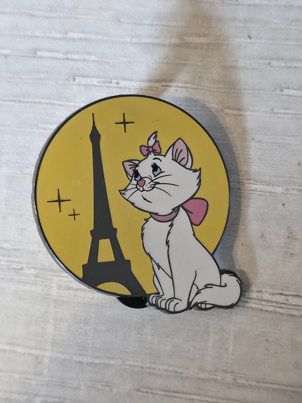 Épinglette Aristocats de la Tour Marie Eiffel, Disneyland Pa, Collections, Disney, Enlèvement ou Envoi, Autres personnages, Comme neuf