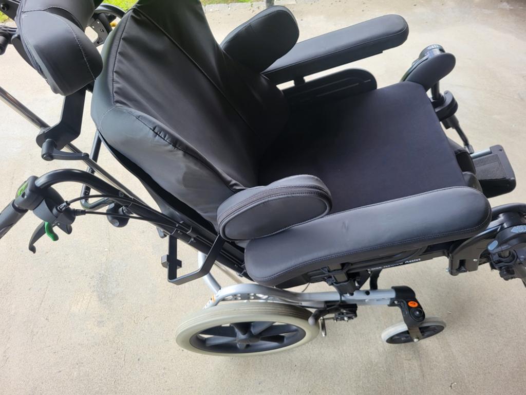 Rolstoel Azalea assist, Diversen, Rolstoelen, Ophalen