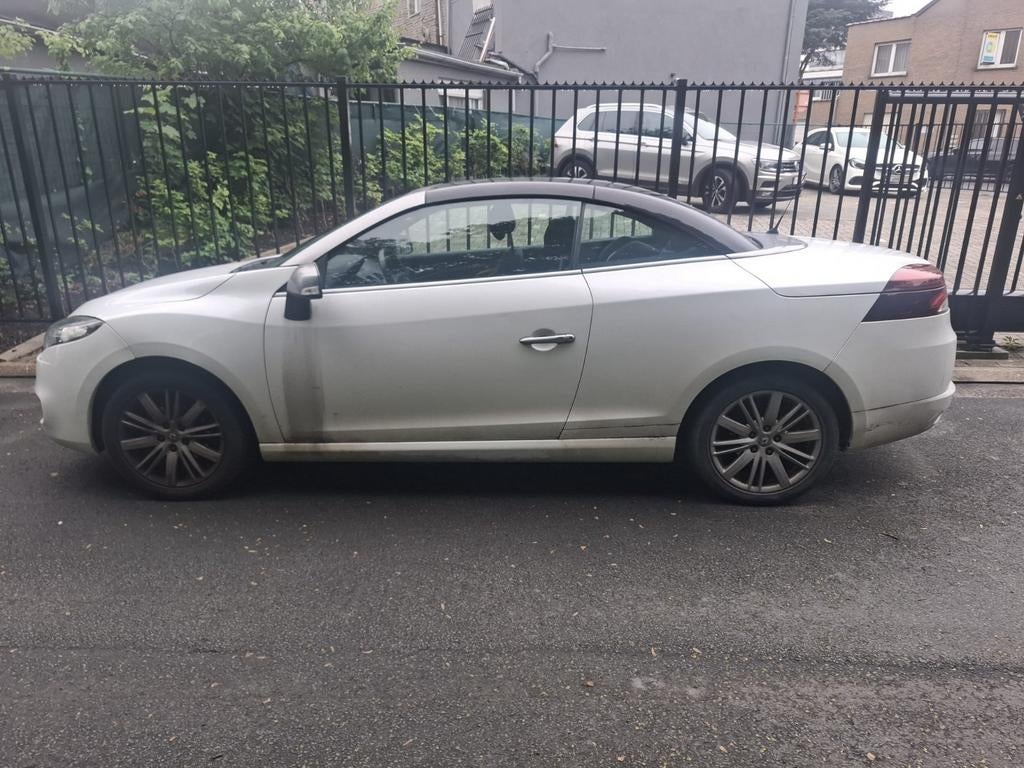 Renault Mégane cabriolet, Auto's, Opel, Particulier, GT, Diesel, Euro 5, Cabriolet, Wit, Zwart, Ophalen