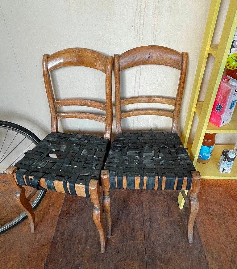 Stoelen, fauteuils, meubels,... te geven @ OXFAM, Ophalen