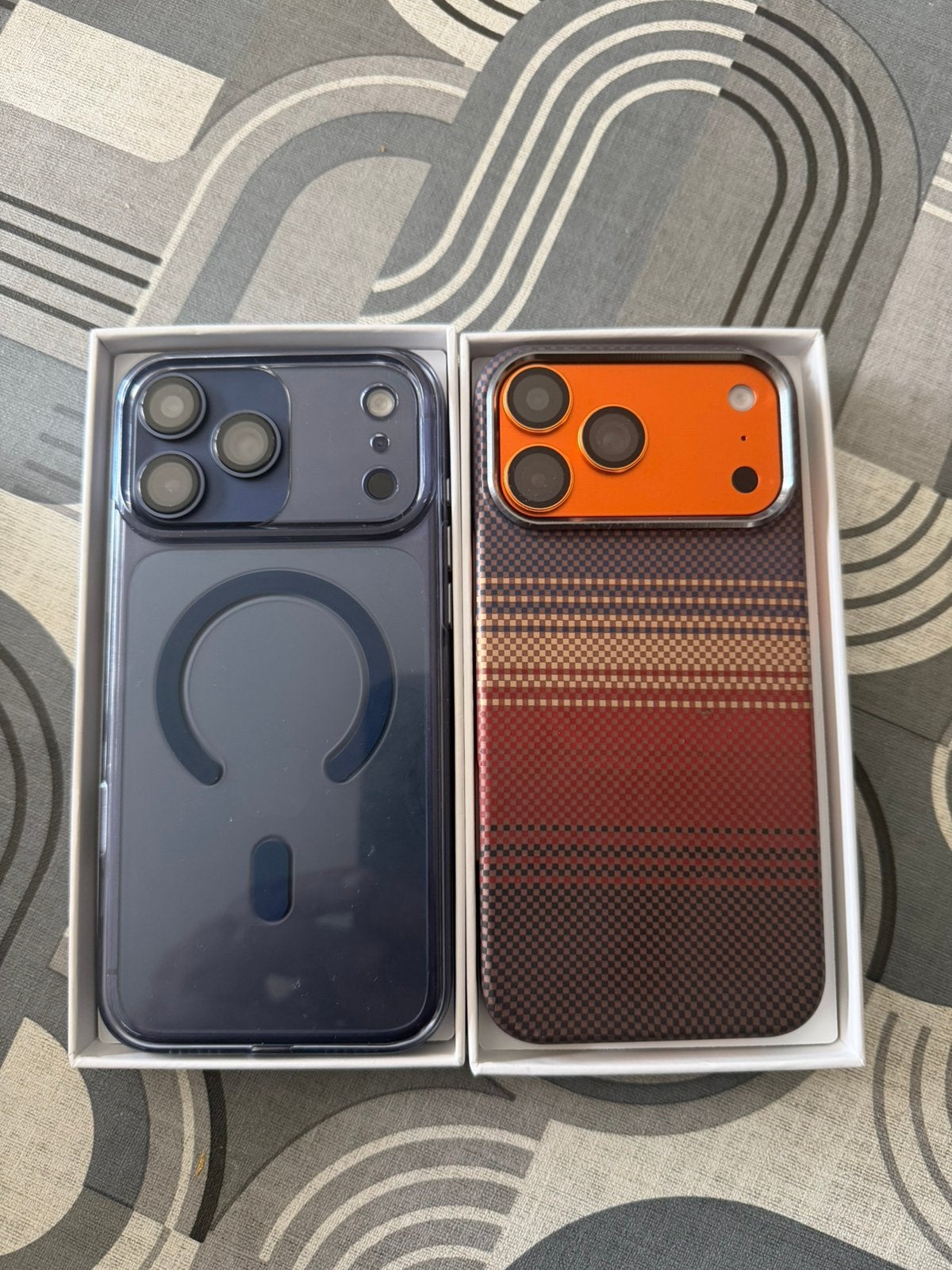 17 pro  max cover, Ophalen, Zo goed als nieuw