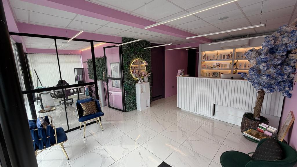 Fonds de commerce a vendre, Articles professionnels, Immobilier d'entreprise, 100 m², Achat, Espace commercial