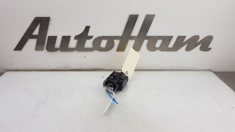 NEIMAN / COMMUTATEUR D ALLUMAGE + CLEF Passat (362), Dhr. J. Ham, Volkswagen, Administratie@autoham.nl, Utilisé
