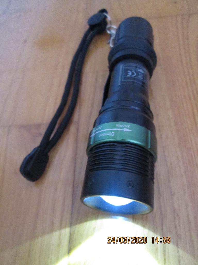 Lampe torche, Caravans en Kamperen, Zaklampen, Ophalen, Zo goed als nieuw, Batterij