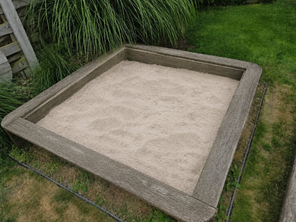 Gratis, zandbak met zand en worteldoek, Ophalen