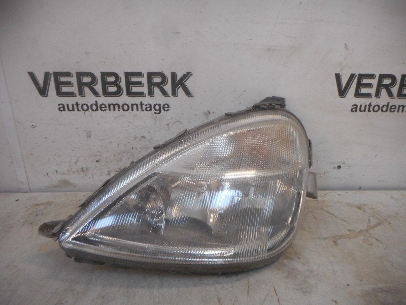 PHARE / OPTIQUE AVANT GAUCHE A (W168) (a1688200961), Robert Bosch AG, Mercedes-Benz, Utilisé, Robert-Bosch-Allee 1
74232  Abstatt, DE