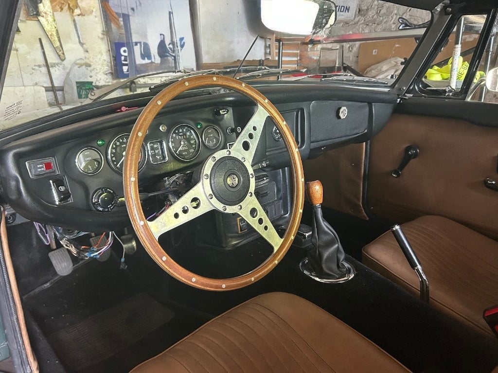 MGB, Auto's, MG, Particulier, B, Traction-control, Benzine, Cabriolet, 2 deurs, Handgeschakeld, Groen, Beige, Kunstmatig leder