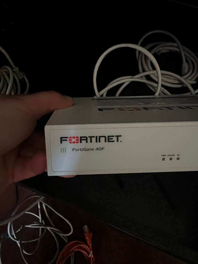 Fortinet fortigate firewall 40f, Enlèvement, Comme neuf