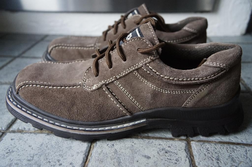 Chaussures en cuir nubuck  Hanson pointure 44, Vêtements | Hommes, Chaussures, Neuf, Enlèvement ou Envoi, Chaussures à lacets