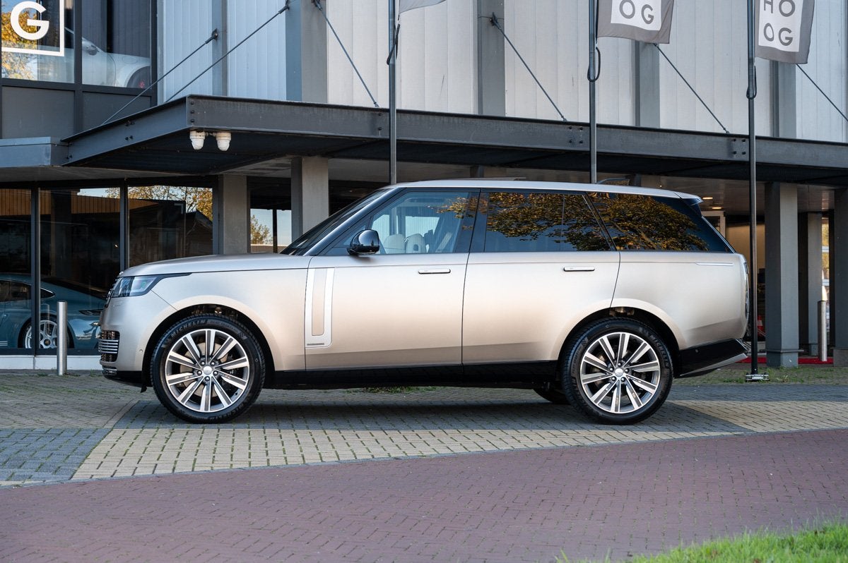 Land Rover Range Rover P530 First Edition SV (bj 2022), Auto's, Automaat, Gebruikt, Overige kleuren, Bedrijf