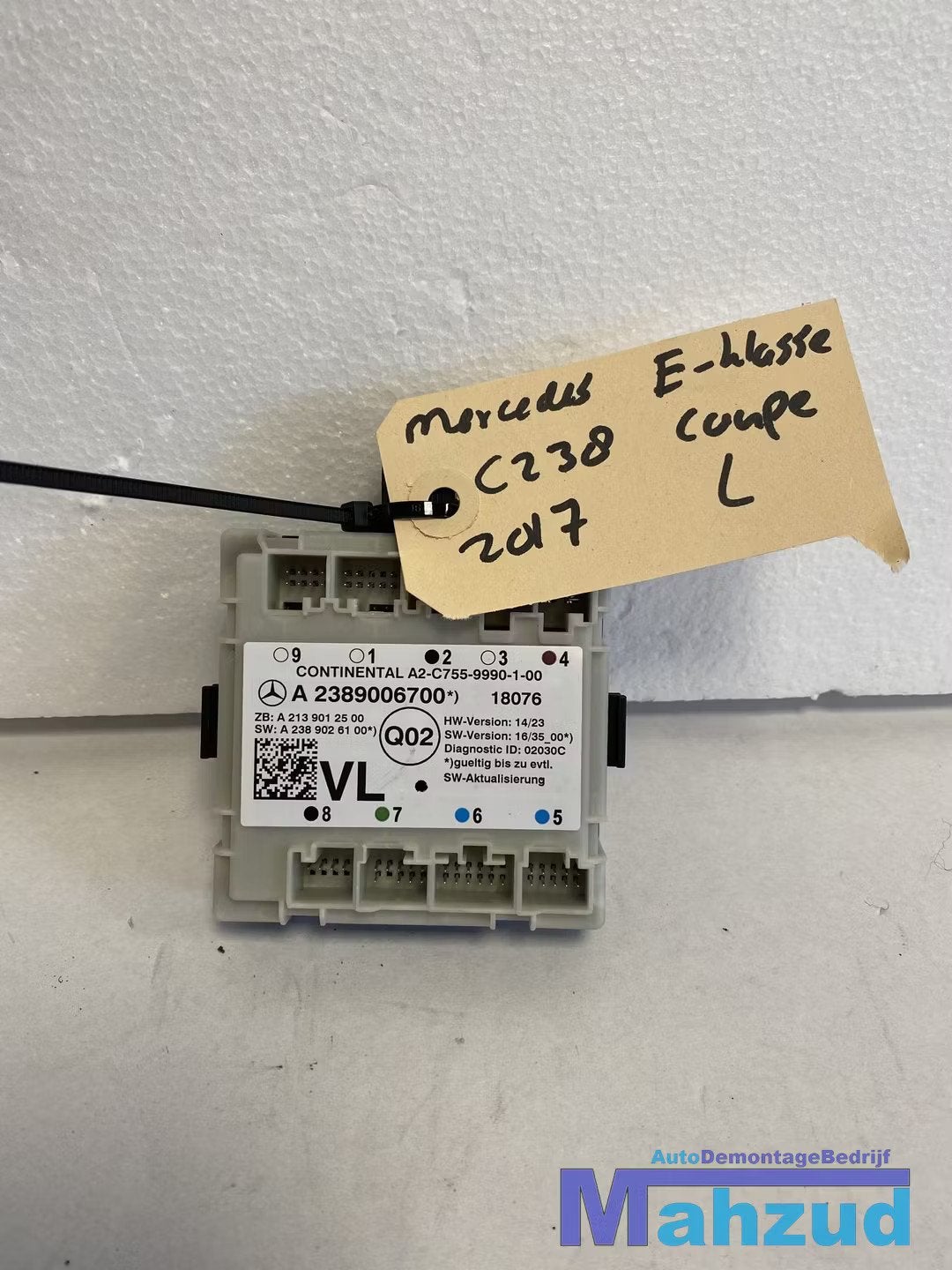 MERCEDES E KLASSE COUPE C238 Links deur module A2389006700, Gebruikt, Mercedes-Benz AG, Mercedes-Benz, Mercedesstrasse 120
70372  Stuttgart, DE