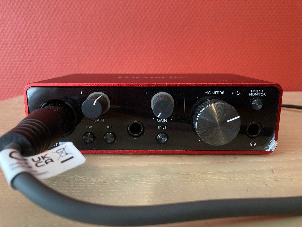 Sennheiser E835 + Focusrite solo + XLR + A7WS, Audio, Tv en Foto, Versterkers en Ontvangers, Ophalen, Zo goed als nieuw