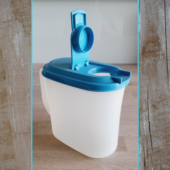 TUPPERWARE VINTAGE - PICHET + COUVERCLE TURQUOISE, Enlèvement ou Envoi, 1000 ml, Récipient ou Bol, Bleu