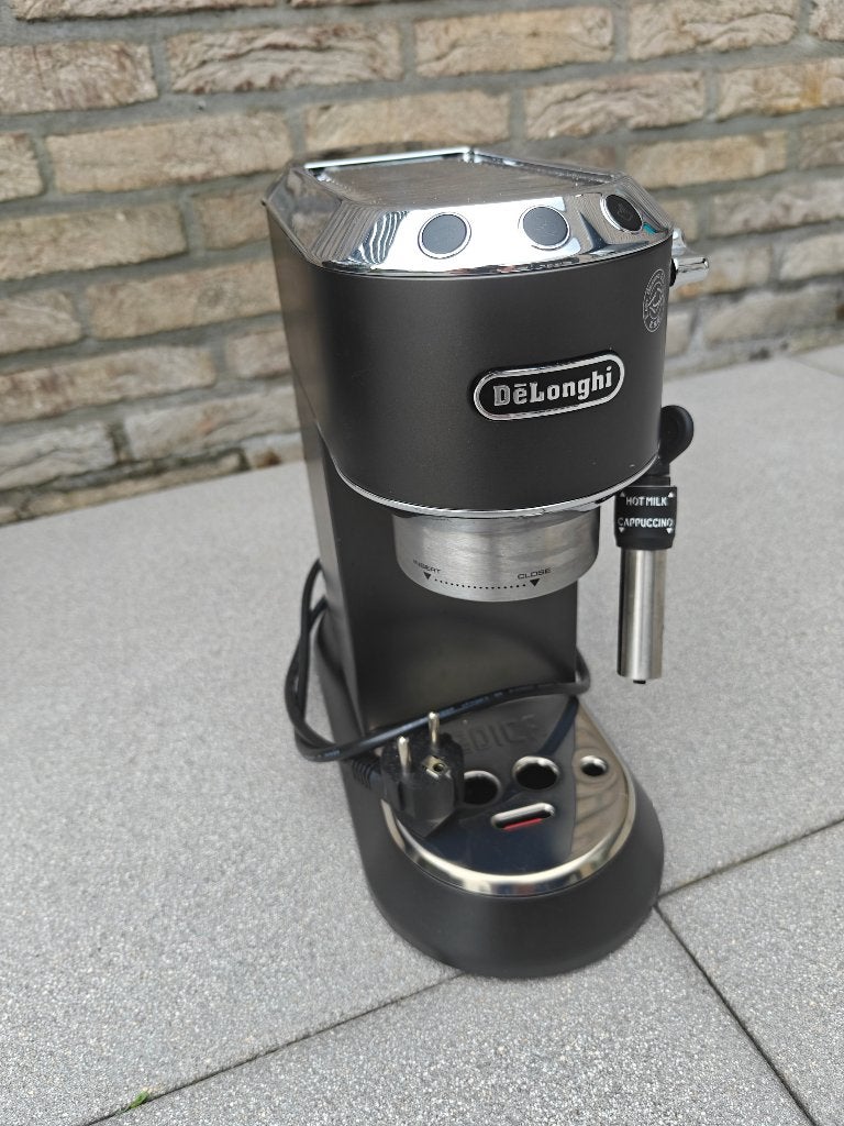 Delonghi koffie apparaat, Electroménager, Cafetières, Café moulu, Machine à espresso, 2 à 4 tasses, Comme neuf