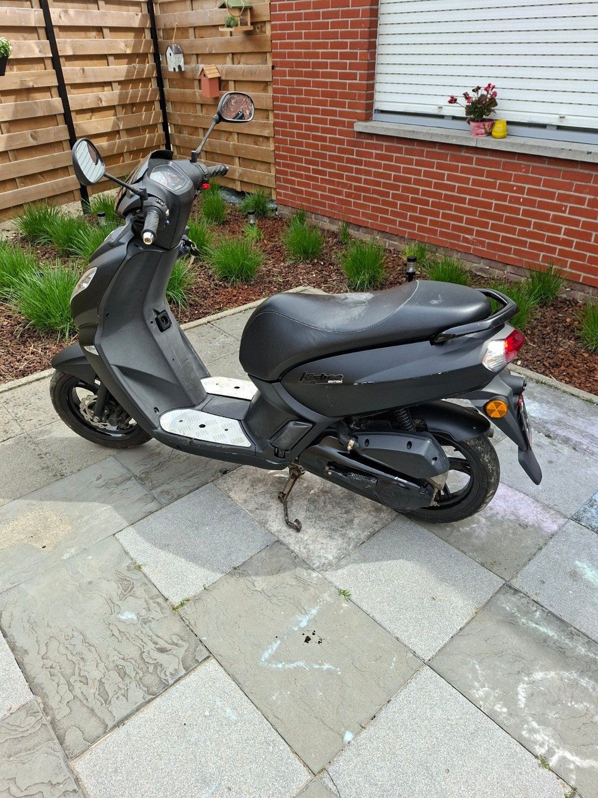Peugeot kisbee a klasse  met 9137km, Fietsen en Brommers, Ophalen