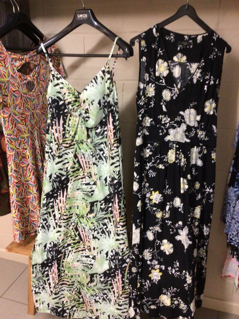 Lot de 10 robes small et medium, Vêtements | Femmes, Enlèvement