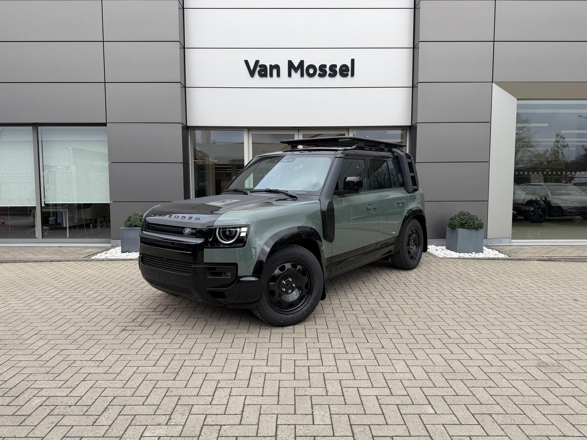 Land Rover Defender 110 D350 Trophy Edition - Keswick Green, Autos, Land Rover, Entreprise, Achat, 4x4, Alarme, Android Auto, Apple Carplay