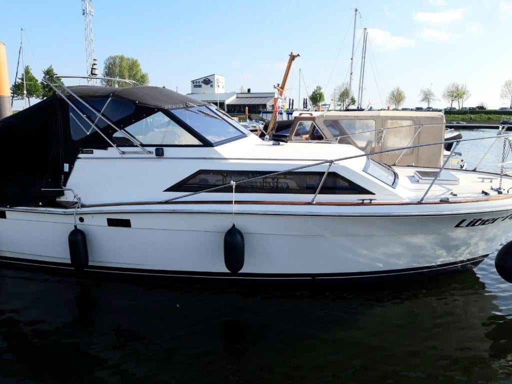 Bateau à cabine Trojan F26, Sports nautiques & Bateaux, Bateaux à moteur & Yachts à moteur, 50 ch ou plus, Diesel, Enlèvement