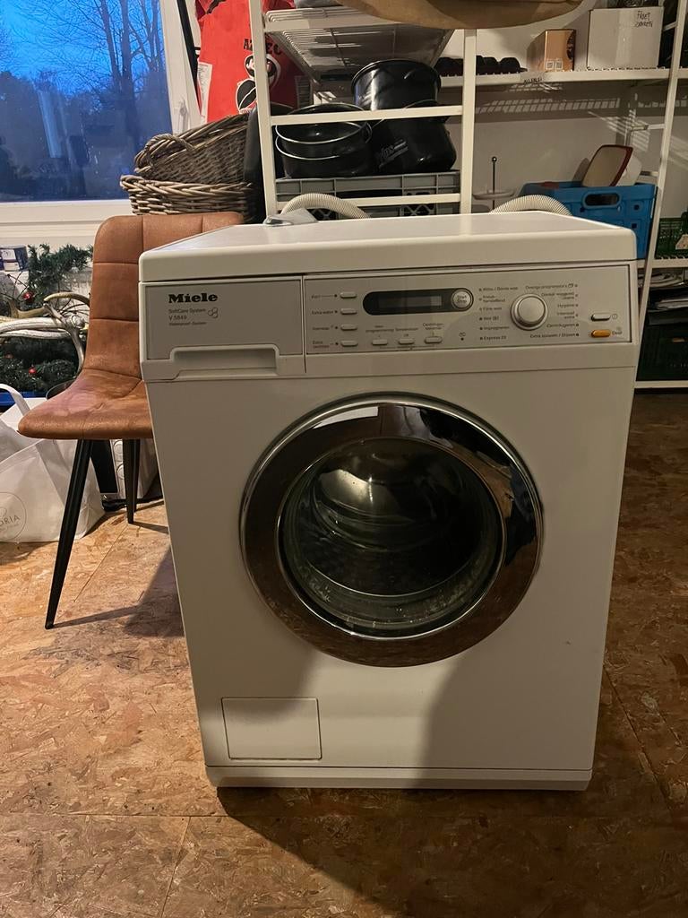 Miele wasmachine voor onderdelen, Ophalen, Gebruikt, 1600 toeren of meer, Voorlader