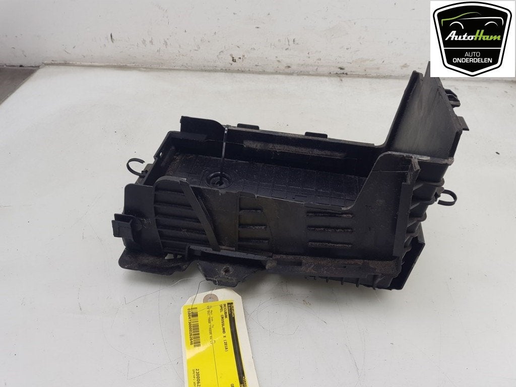 ACCUBAK Opel Crossland (X) (|9801801880|3637909|), Gebruikt, Opel