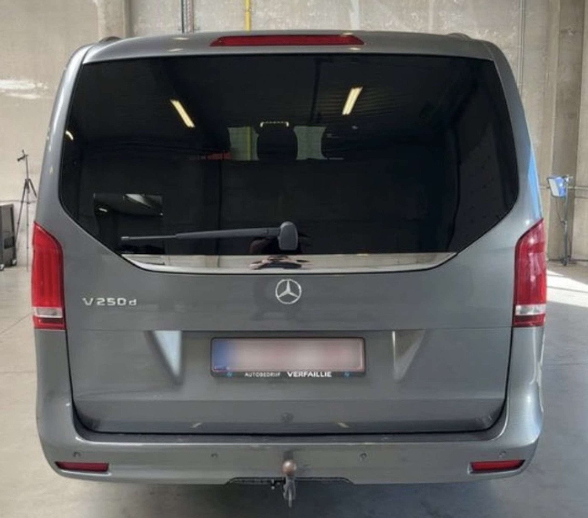 Mercedes-Benz V-Klasse 250 4 MATIC LONG CHASSIS 190CV / TVAC, Autos, Cuir, Argent ou Gris, Achat, Euro 6