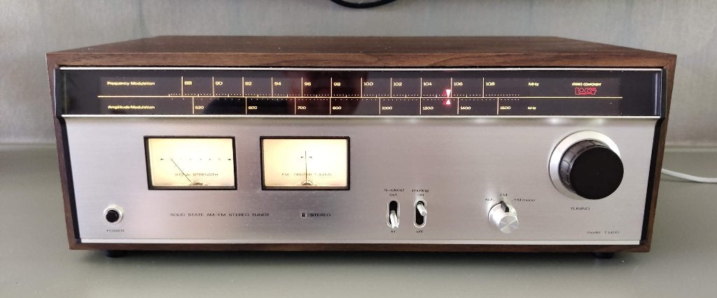 Luxman T-1400 Tuner, Audio, Tv en Foto, Ophalen of Verzenden, Gebruikt, Analoog