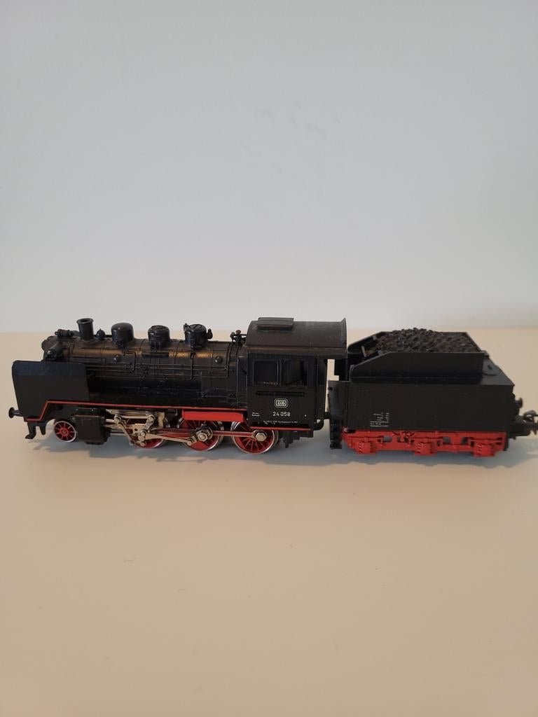 Marklin locomotief 24058 met kolenwagen, Ophalen, Locomotief