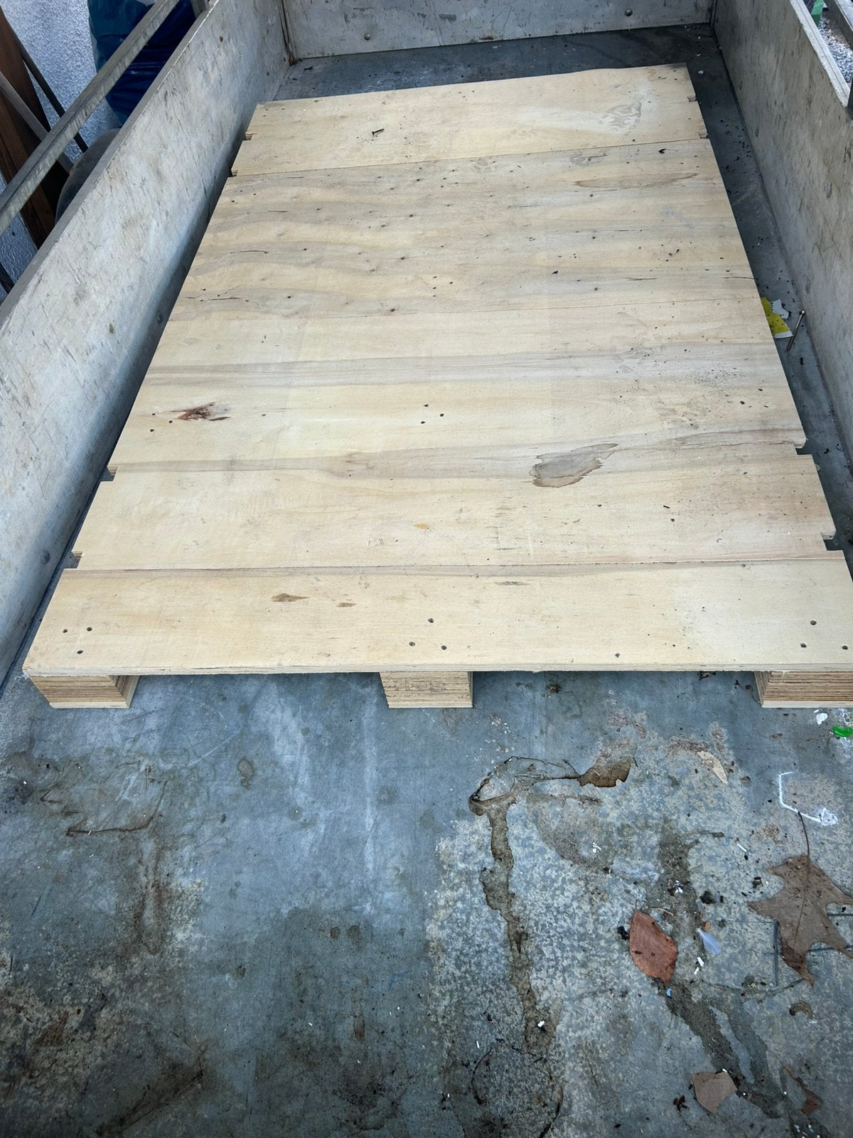 Grote pallet gratis, Ophalen, Zo goed als nieuw