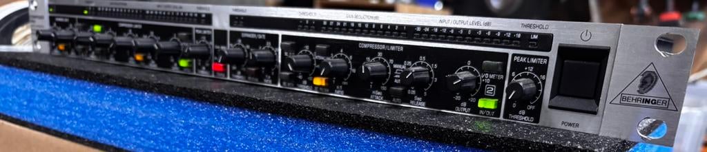 Behringer MDx2200 composer ( compresseur / limiteur / gate), Musique & Instruments, Enlèvement ou Envoi, Comme neuf, Compresseur