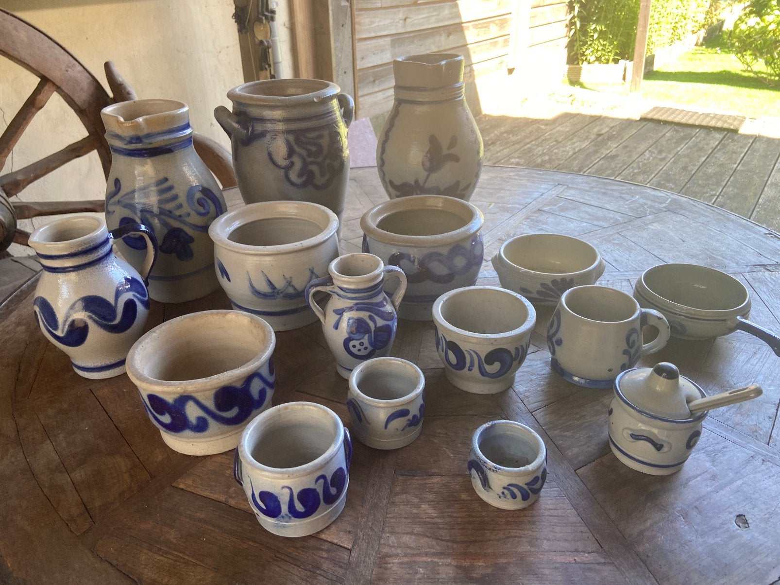 16 stuks antieke Keuls aardewerk, Ophalen