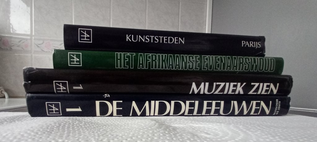 Lot de 4 livres arts culturels en Néerlandais, Livres, Livres scolaires, Néerlandais, Enlèvement