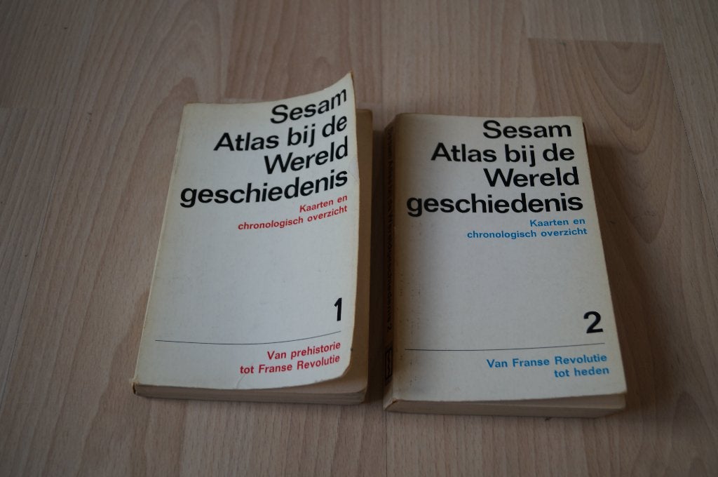 Sesam Atlas bij de Wereldgeschiedenis (Compleet), Boeken, Ophalen of Verzenden